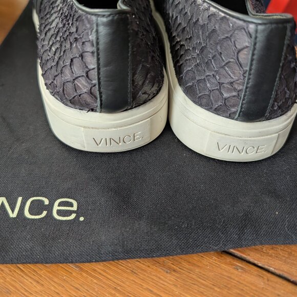 VINCE Berlin Python Embossed Slip-On Sneaker LIKE NEW size 10/41.5 - Picture 5 of 9